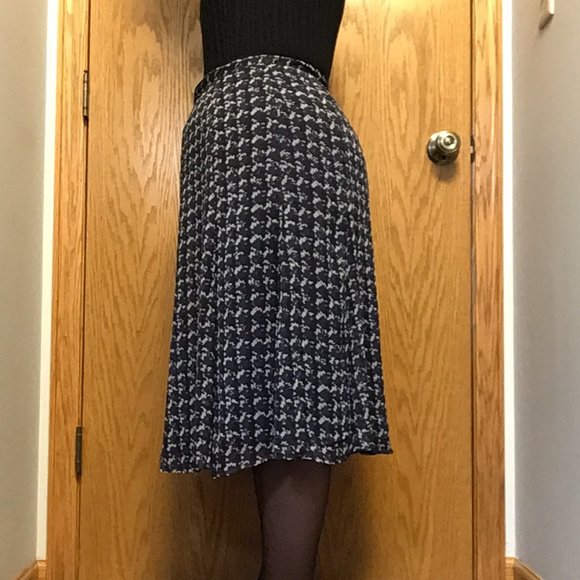 Sag Harbor - Blue, black, grey lightweight skirt - Picture 2 of 7